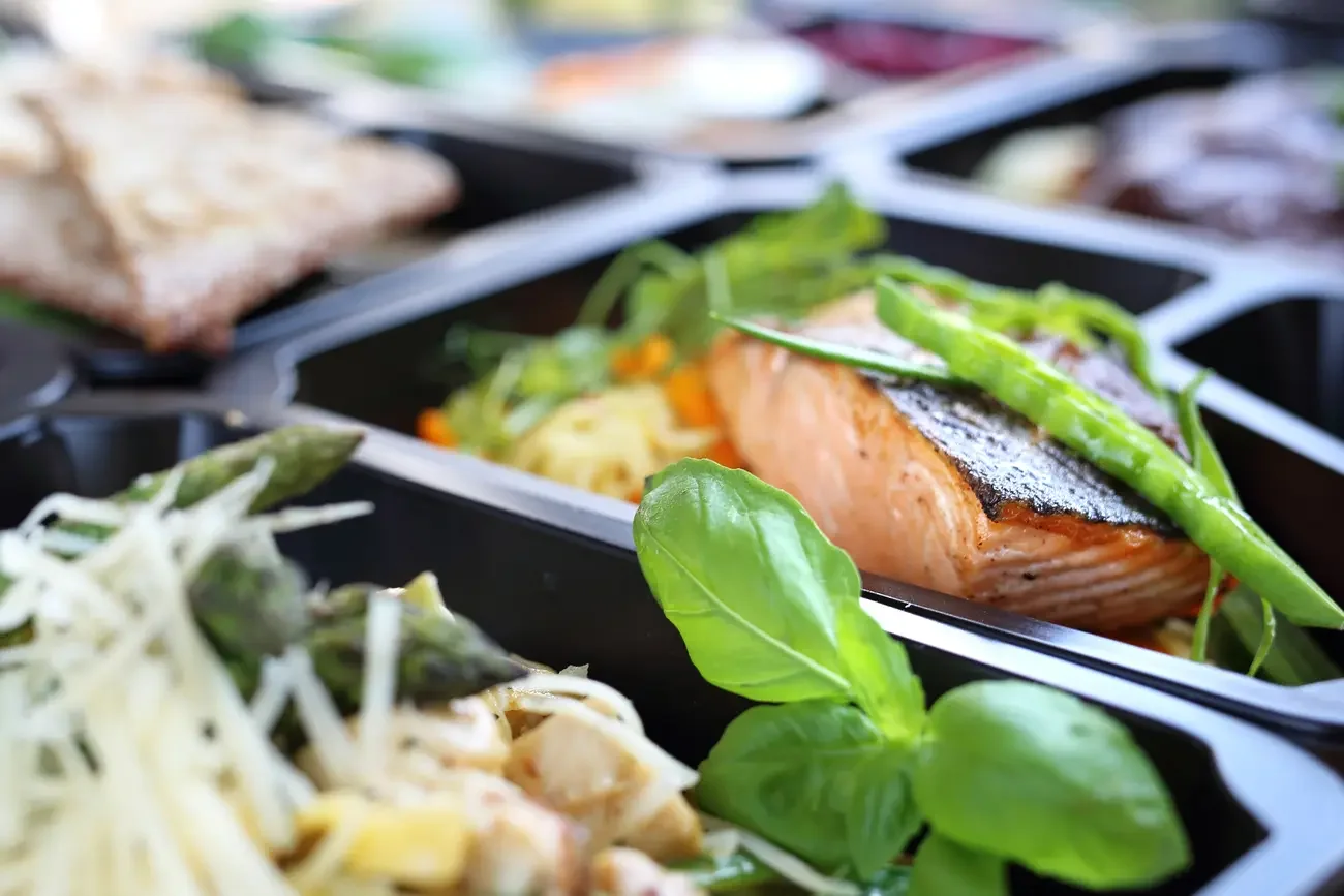 Zamów, zjedz, żyj zdrowiej – moc diety pudełkowej